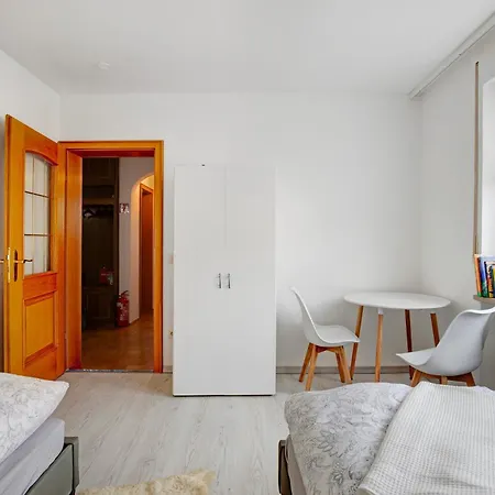 Ferienwohnung * غنزبرغ